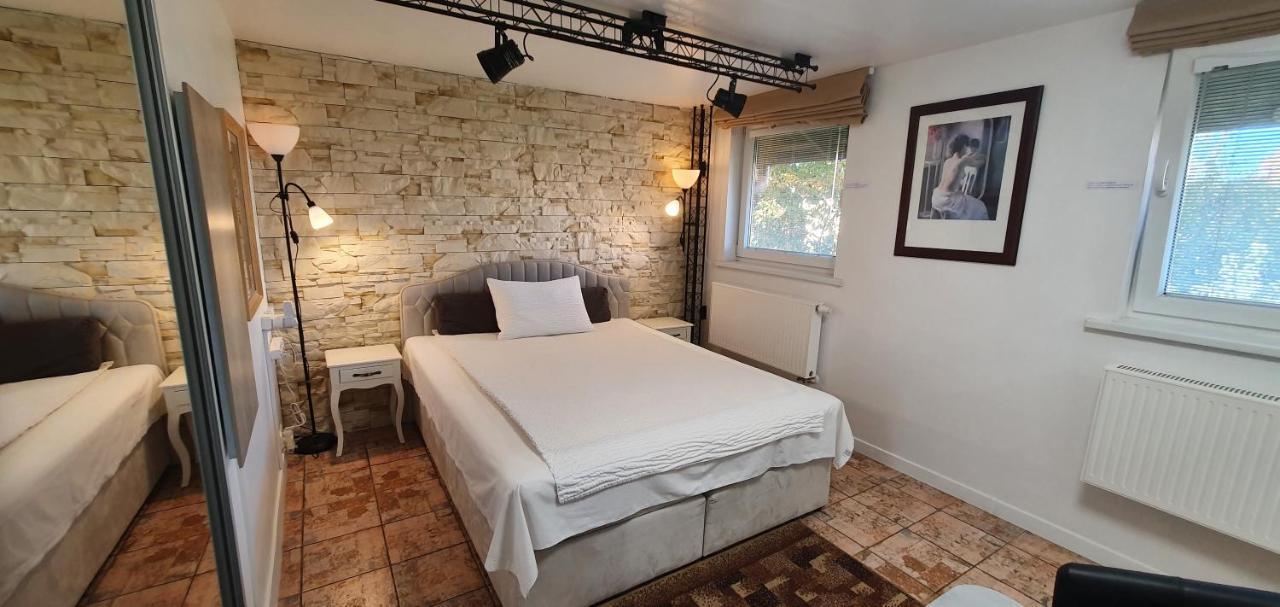Aparthotel 3 ,, Cosy House Studio" & Parking 考纳斯 外观 照片